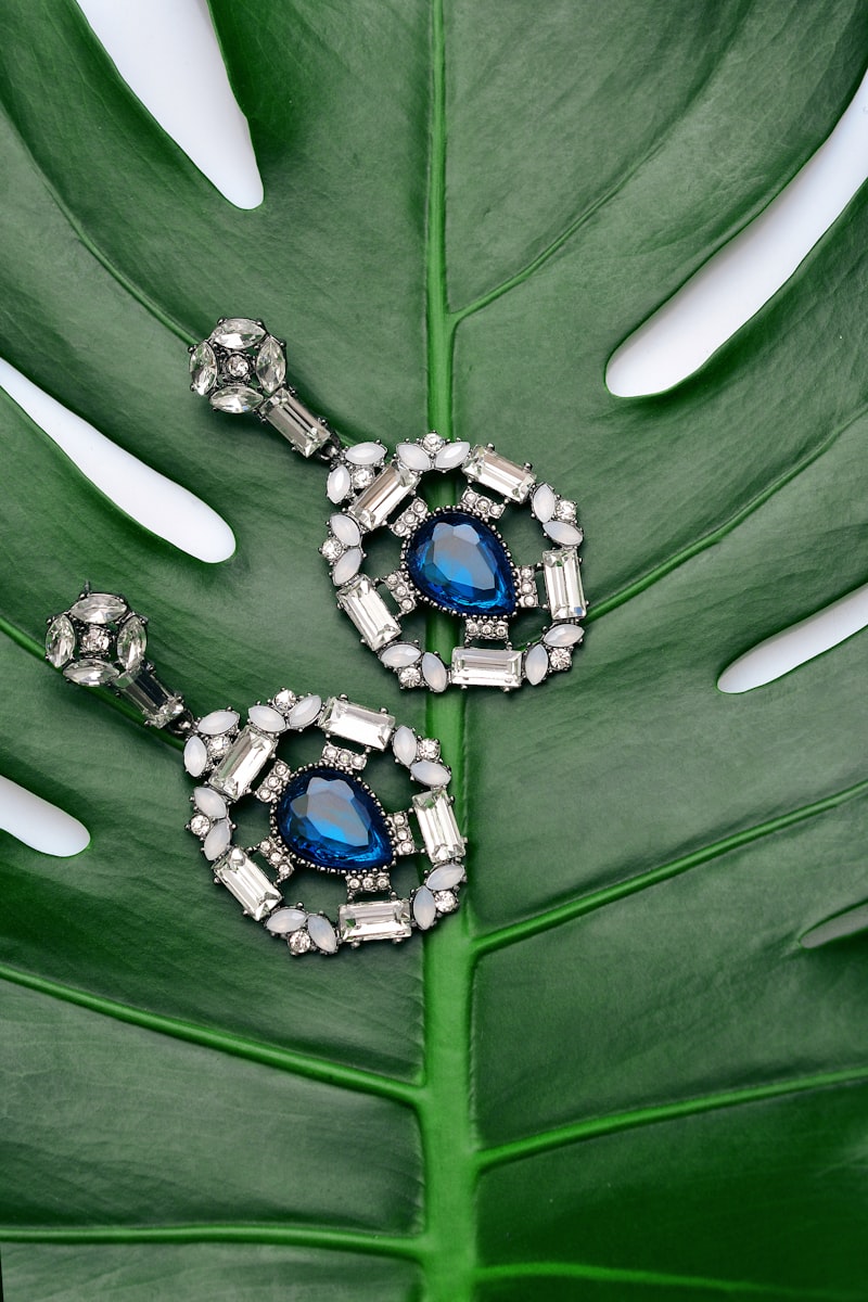 Gold Leaf Drop Earrings - Fashion jewelry